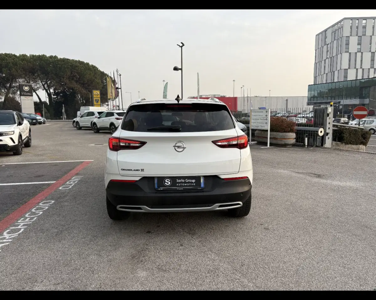 Opel Grandland X usata a Venezia (14)