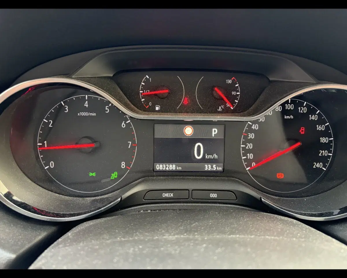 Opel Grandland X usata a Venezia (8)