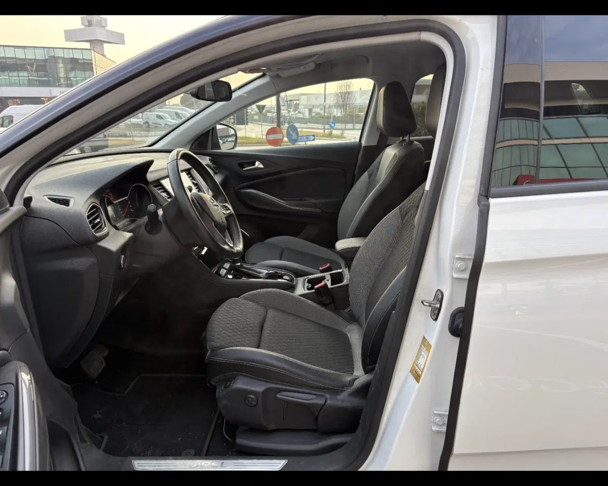 Opel Grandland X usata a Venezia (9)