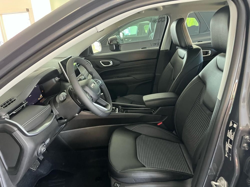 Jeep Compass nuova a Milano (11)