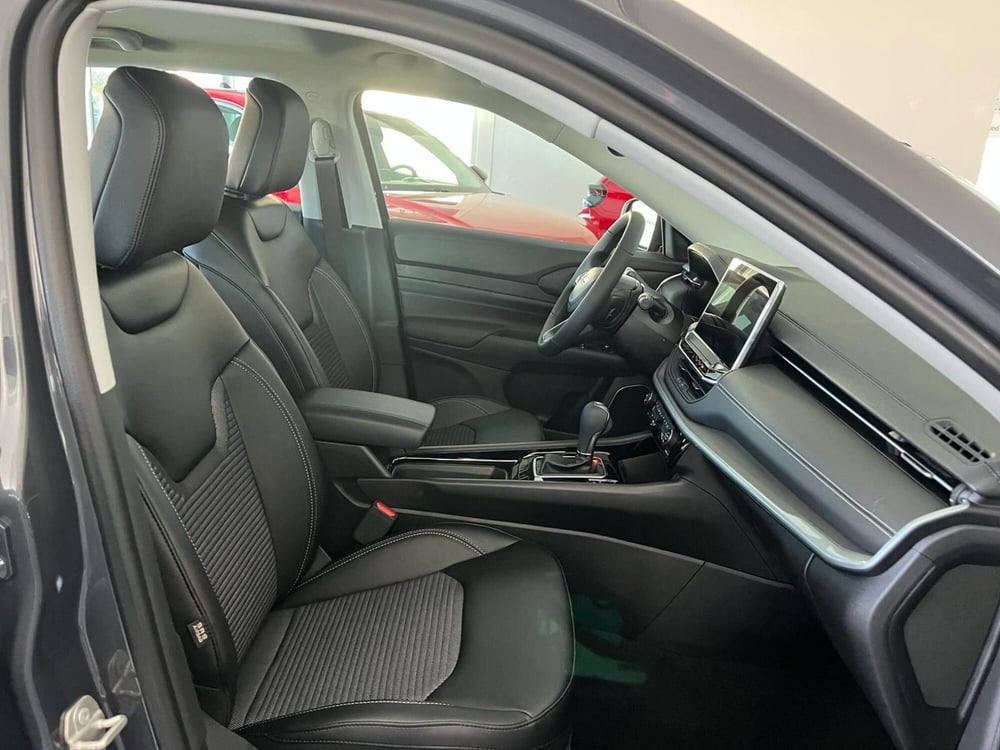 Jeep Compass nuova a Milano (12)