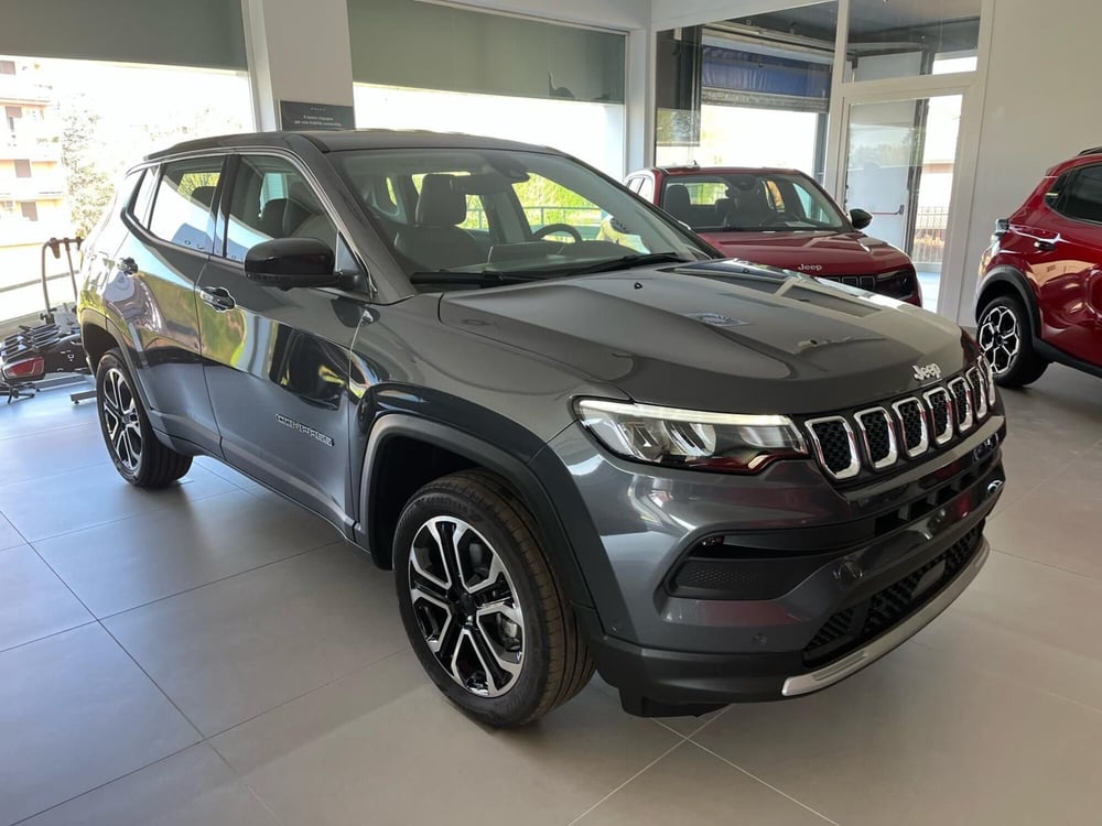Jeep Compass nuova a Milano (2)