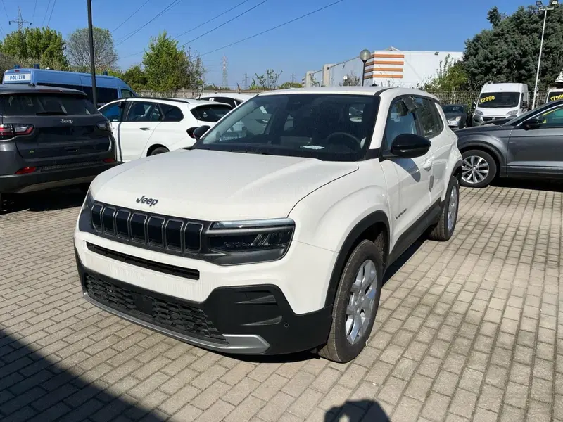 Jeep Avenger nuova a Milano