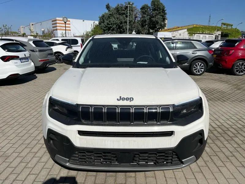 Jeep Avenger nuova a Milano (2)