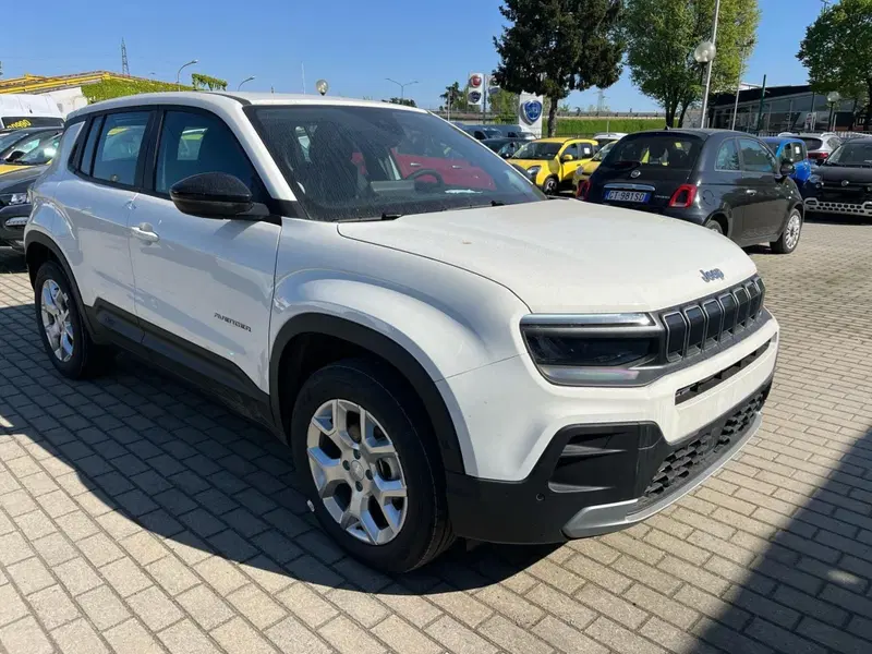 Jeep Avenger nuova a Milano (3)