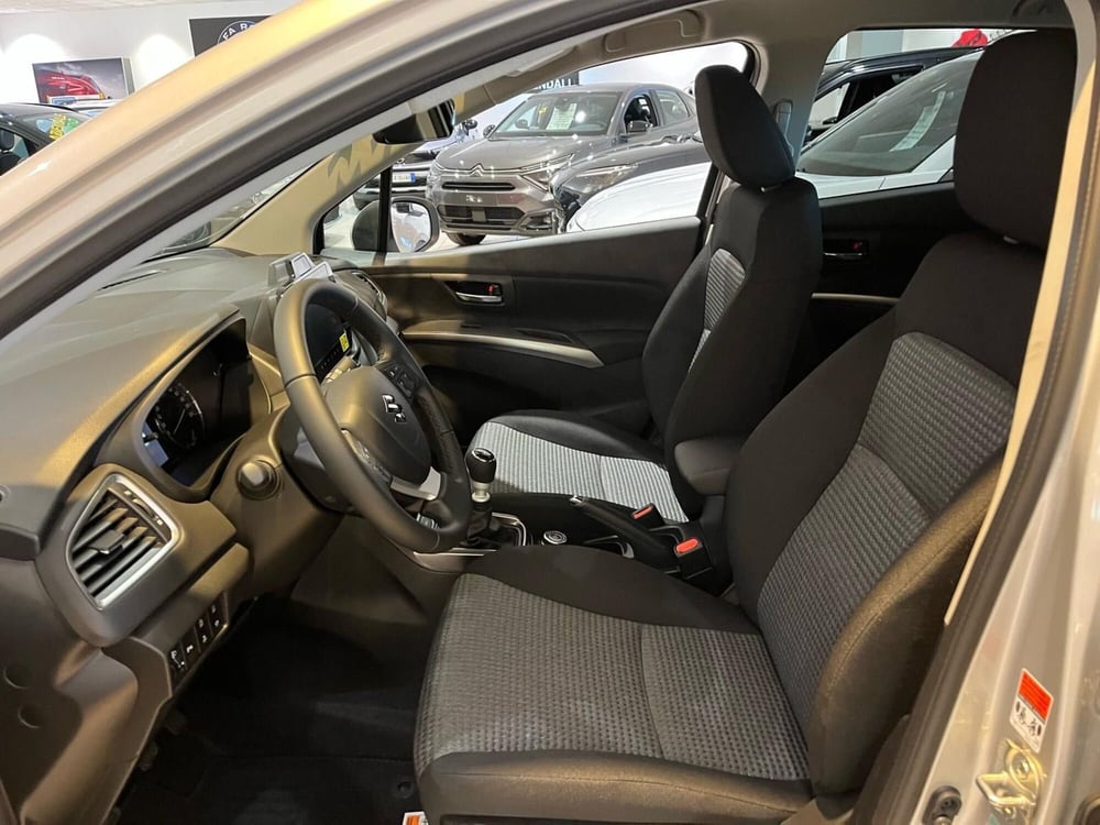 Suzuki S-Cross nuova a Milano (13)