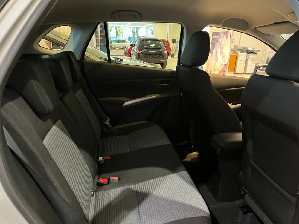 Suzuki S-Cross nuova a Milano (18)