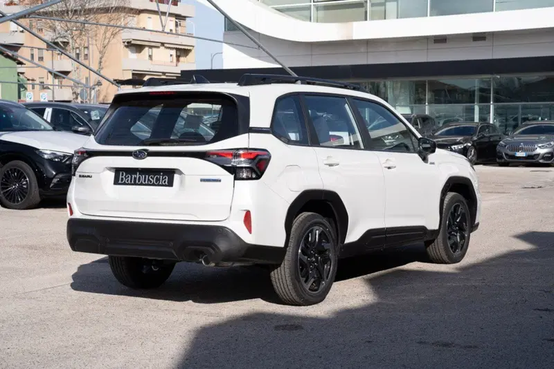 Subaru Forester nuova a Pescara (4)