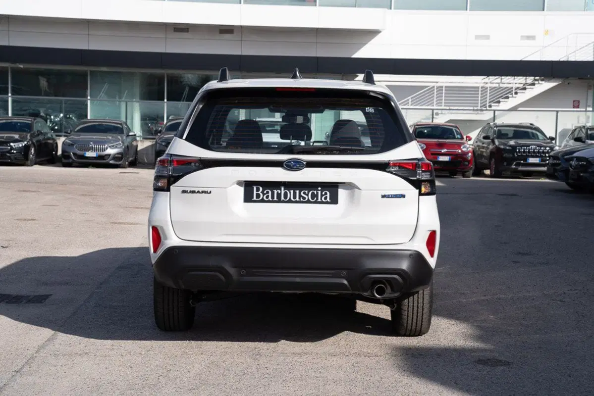 Subaru Forester nuova a Pescara (5)
