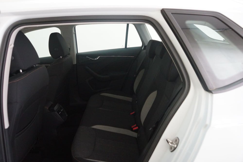 Skoda Kamiq usata a Torino (8)