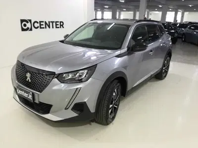 Peugeot 2008 PureTech 100 S&amp;S Active Pack del 2022 usata a Salerno