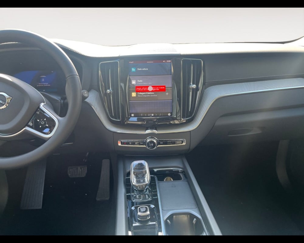 Volvo XC60 nuova a Ravenna (12)