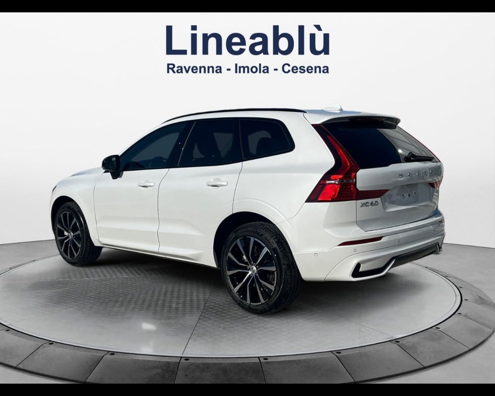 Volvo XC60 nuova a Ravenna (2)