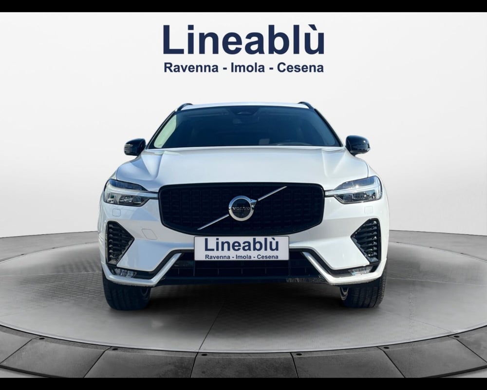 Volvo XC60 nuova a Ravenna (3)