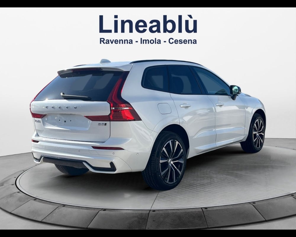 Volvo XC60 nuova a Ravenna (4)