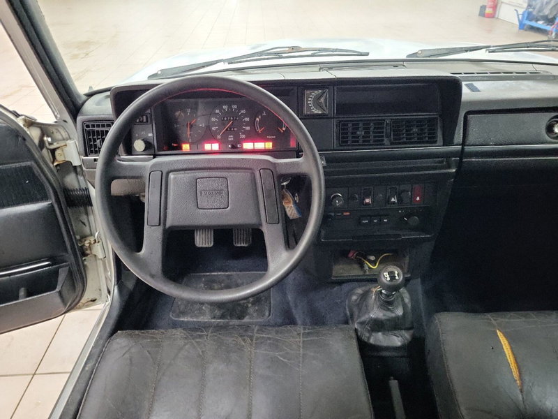 Volvo 240 Station Wagon usata a Arezzo (11)