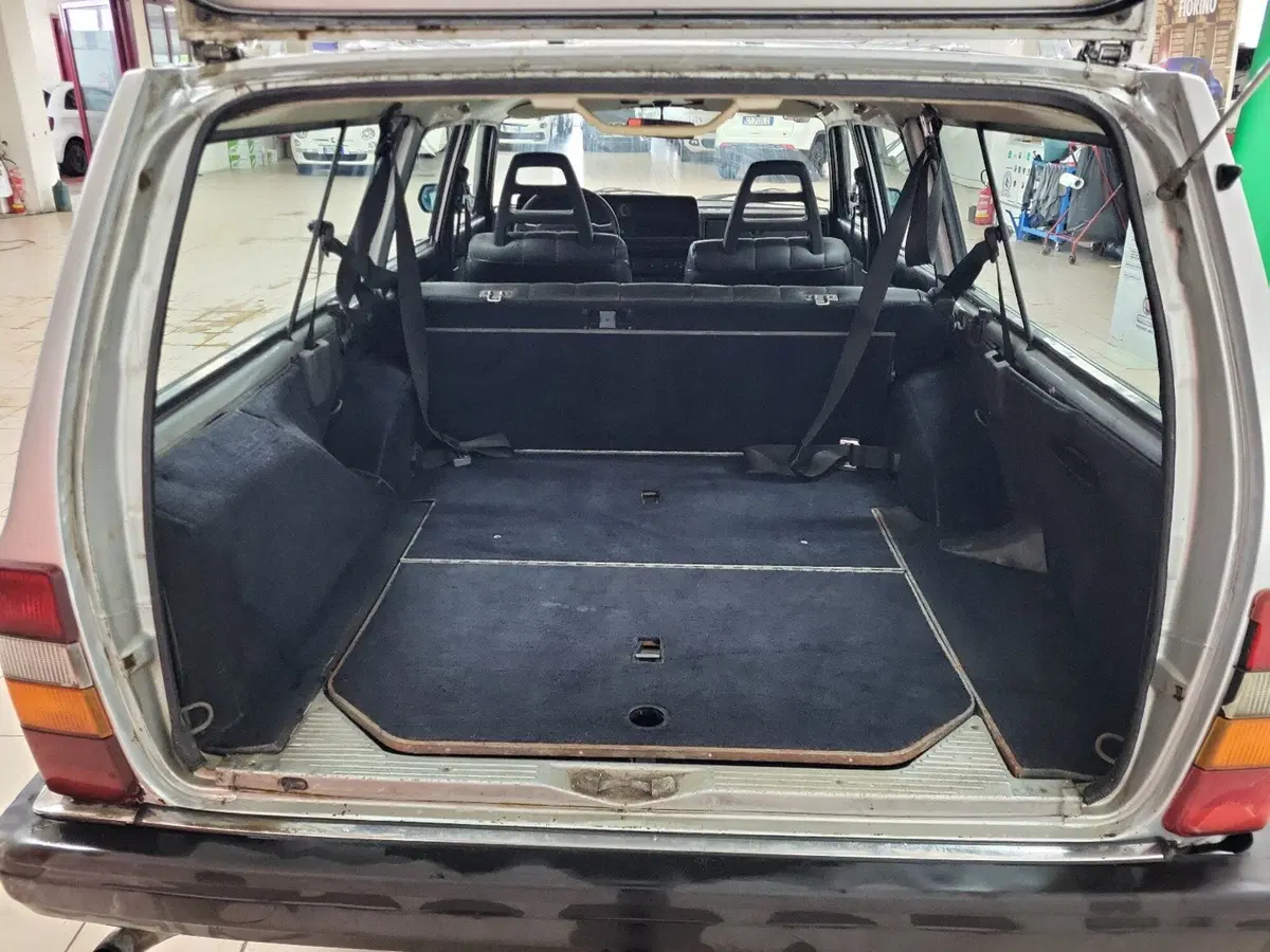 Volvo 240 Station Wagon usata a Arezzo (18)