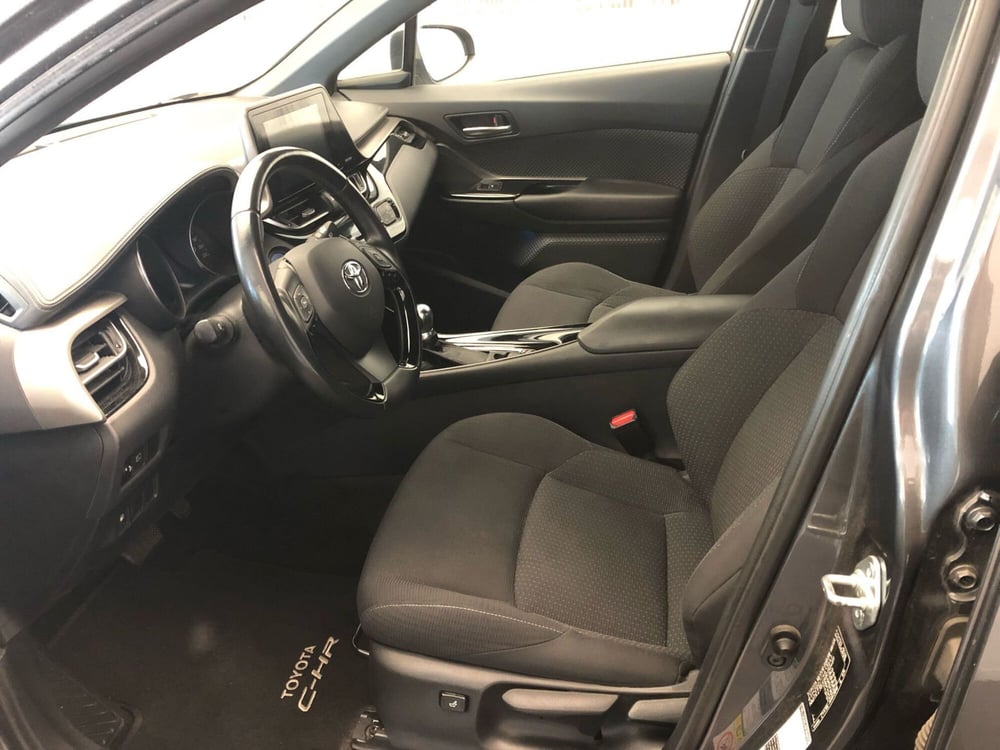 Toyota Toyota C-HR usata a Bergamo (12)
