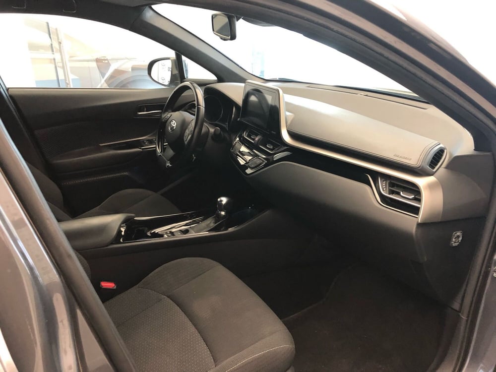 Toyota Toyota C-HR usata a Bergamo (6)