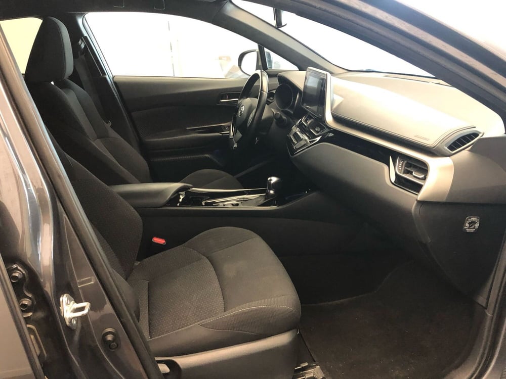 Toyota Toyota C-HR usata a Bergamo (7)
