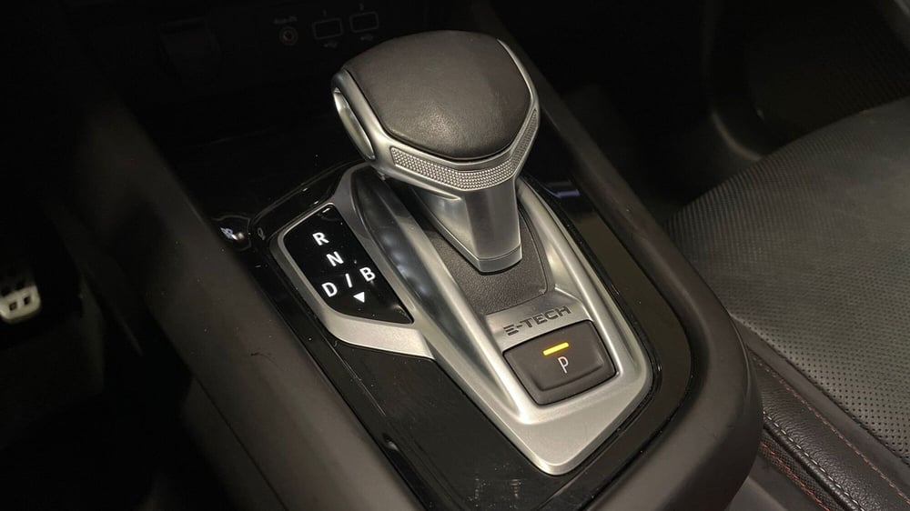 Renault Arkana nuova a Varese (13)
