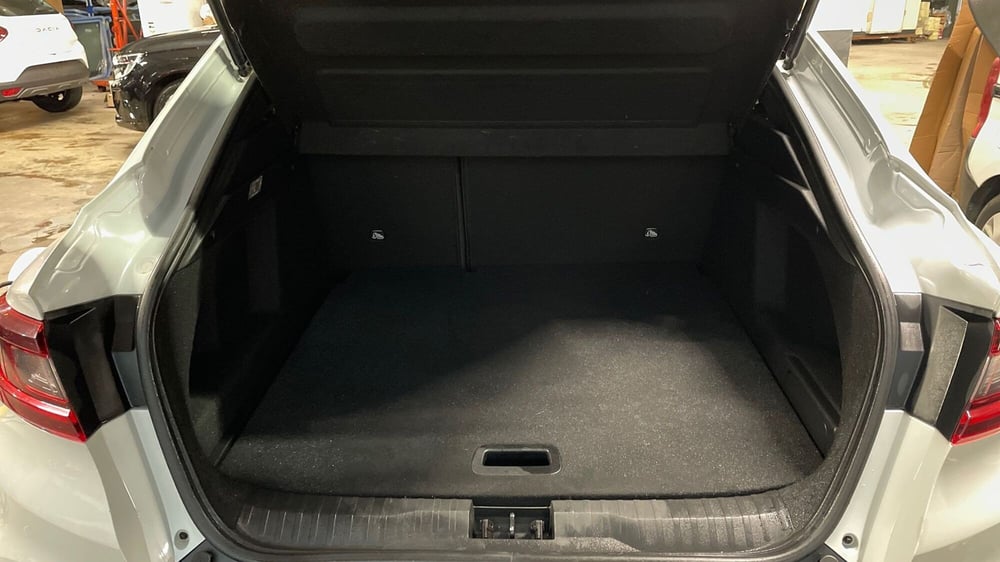 Renault Arkana nuova a Varese (14)