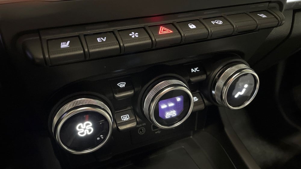 Renault Arkana nuova a Varese (7)