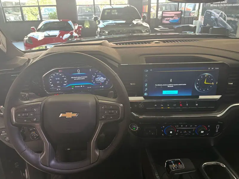 Chevrolet Silverado nuova a Monza e Brianza (19)