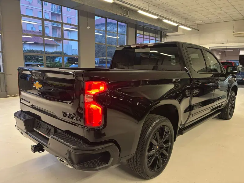 Chevrolet Silverado nuova a Monza e Brianza (4)