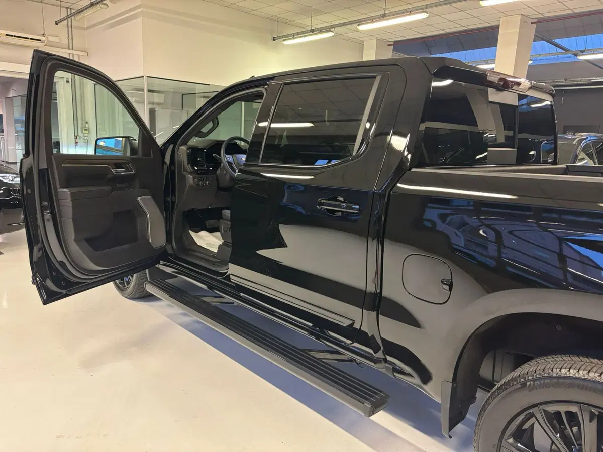 Chevrolet Silverado nuova a Monza e Brianza (6)