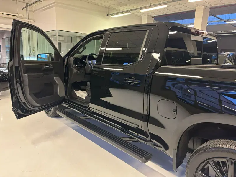 Chevrolet Silverado nuova a Monza e Brianza (6)