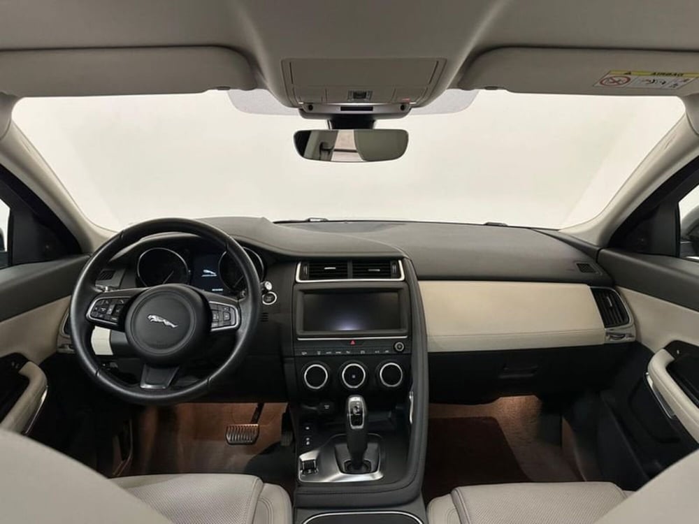 Jaguar E-Pace usata a Novara (4)