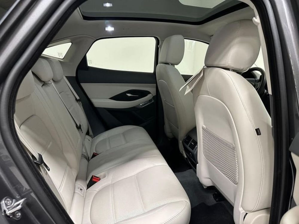 Jaguar E-Pace usata a Novara (5)
