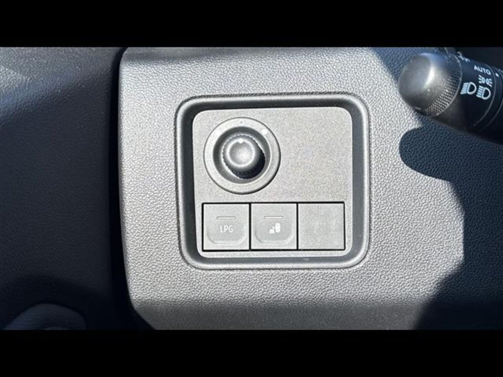 Dacia Duster usata a Treviso (15)