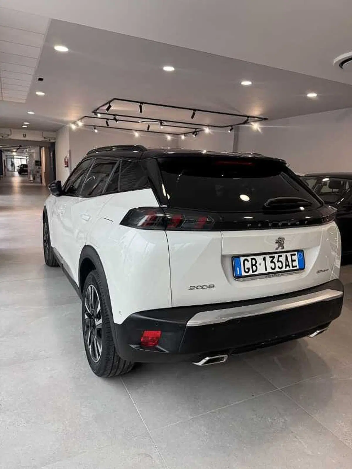 Peugeot 2008 usata a Lecce (6)