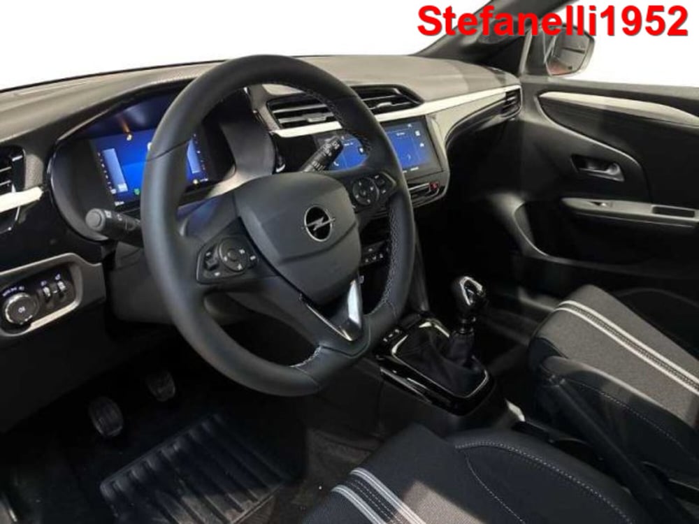 Opel Corsa nuova a Bologna (11)
