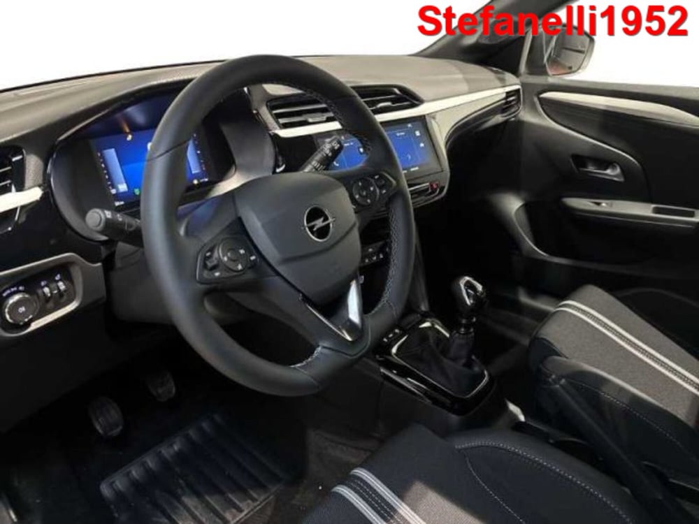 Opel Corsa nuova a Bologna (11)