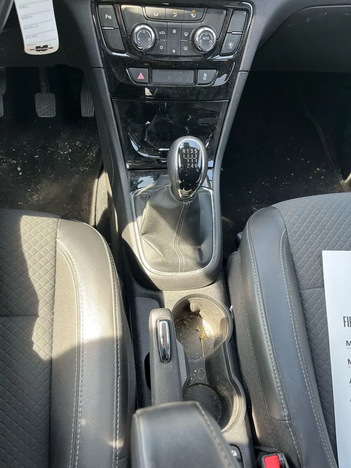 Opel Mokka usata a Milano (16)