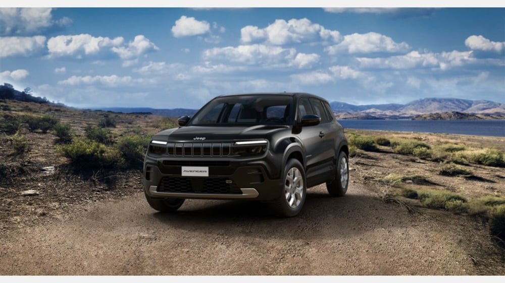 Jeep Avenger nuova a Firenze
