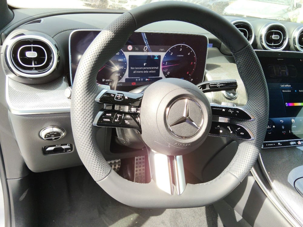 Mercedes-Benz GLC SUV nuova a Pescara (13)