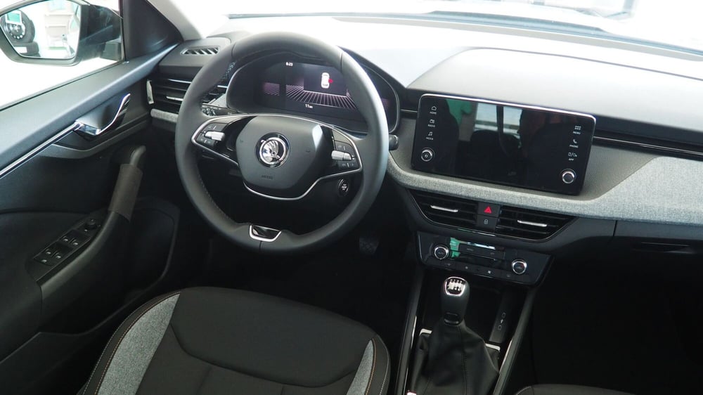 Skoda Kamiq nuova a Torino (12)