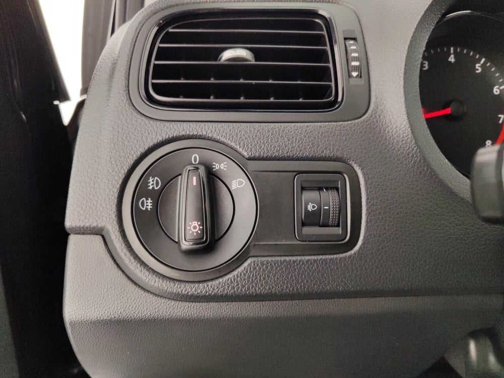 Volkswagen Polo usata a Massa-Carrara (15)