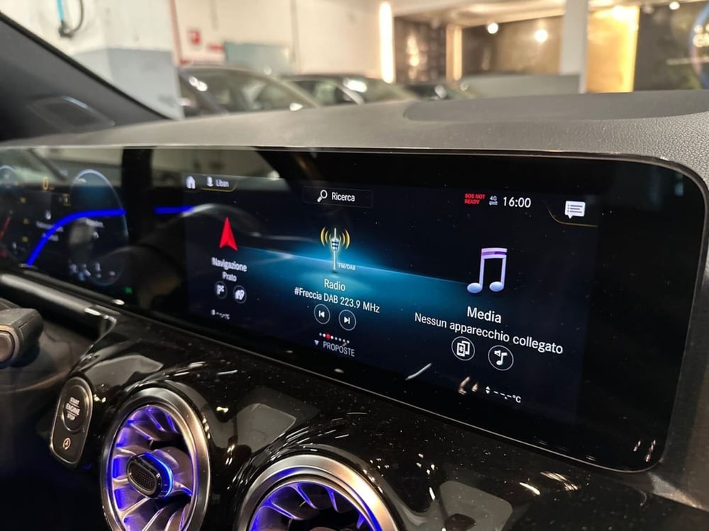 Mercedes-Benz GLA SUV usata a Prato (12)