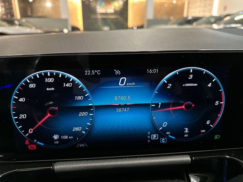 Mercedes-Benz GLA SUV usata a Prato (13)