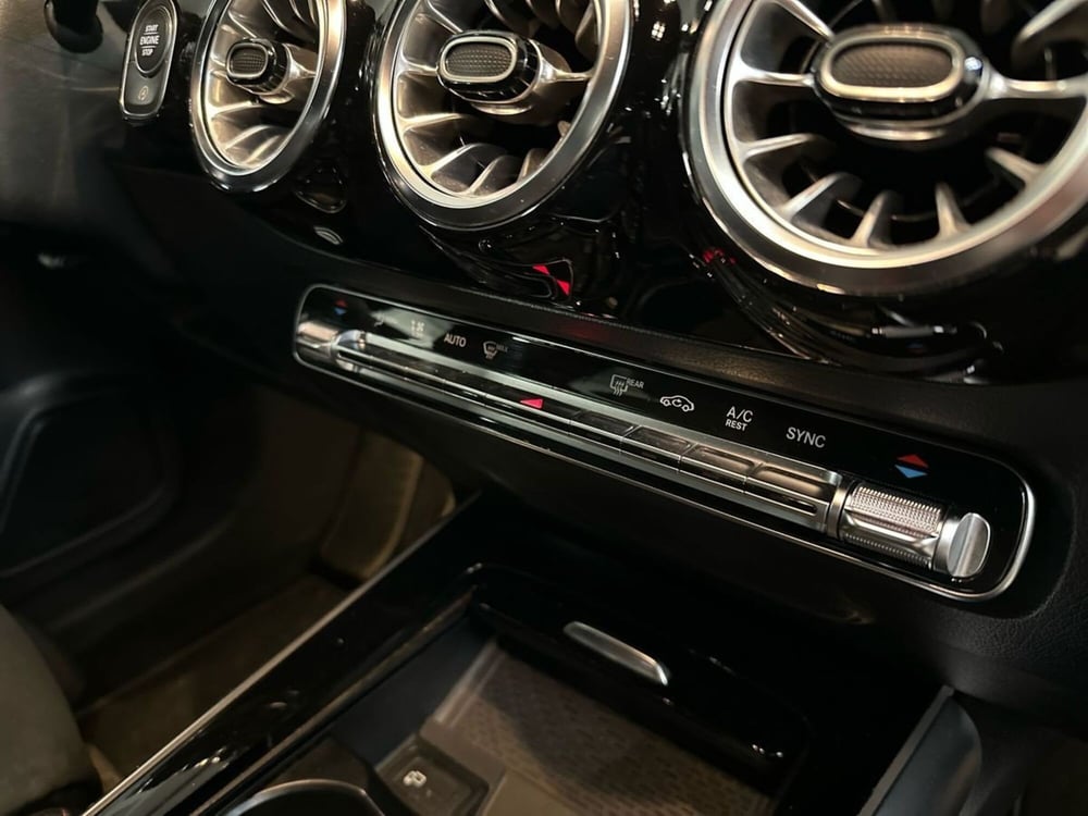 Mercedes-Benz GLA SUV usata a Prato (14)
