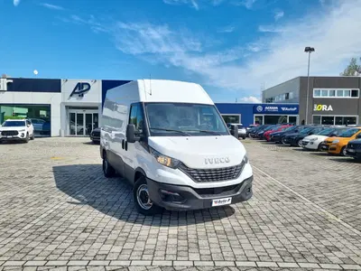 Iveco Daily Telaio 35S12 2.3 HPT PM Cabinato del 2021 usata a Lucca