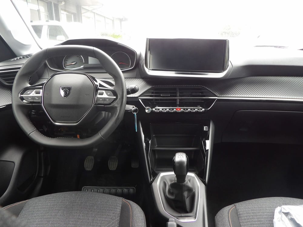 Peugeot 208 nuova a Catania (20)