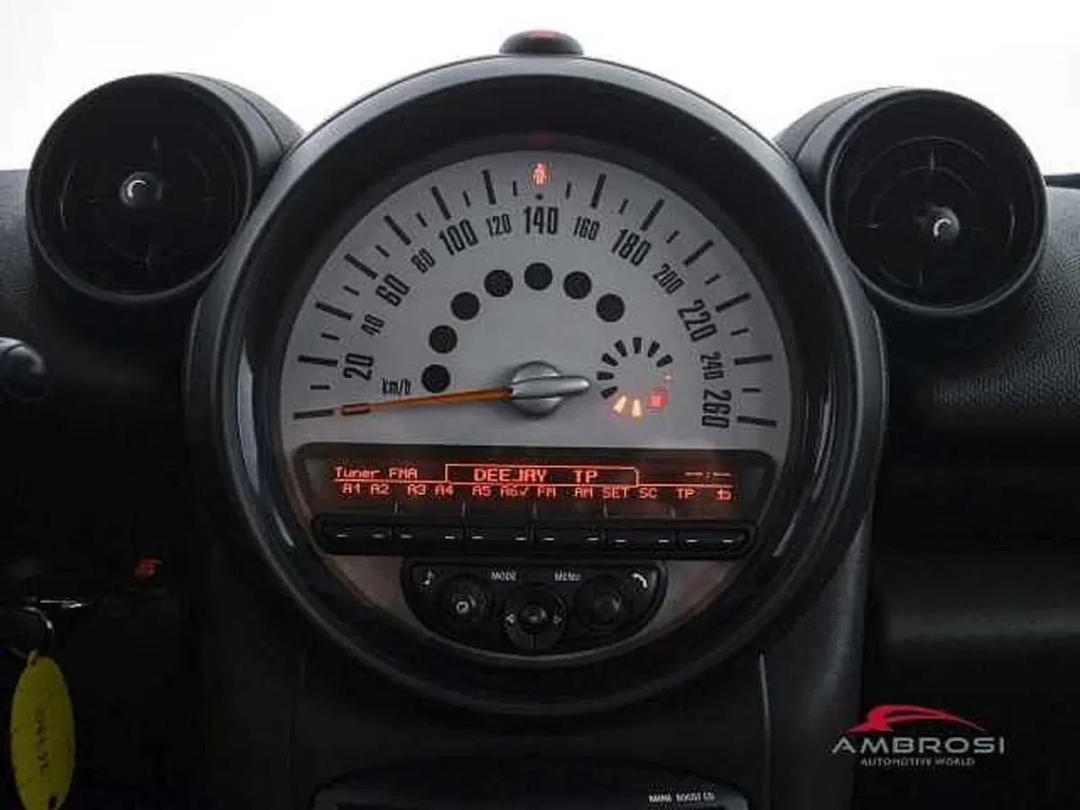 MINI Mini Countryman usata a Viterbo (14)