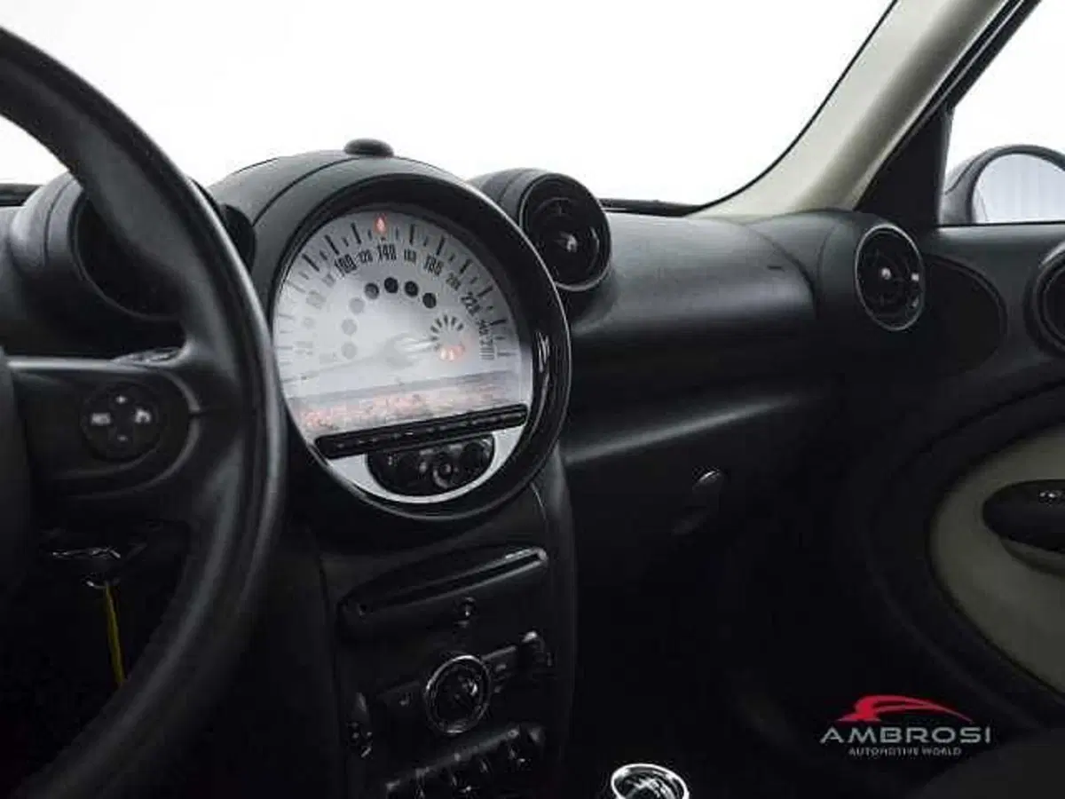 MINI Mini Countryman usata a Viterbo (19)