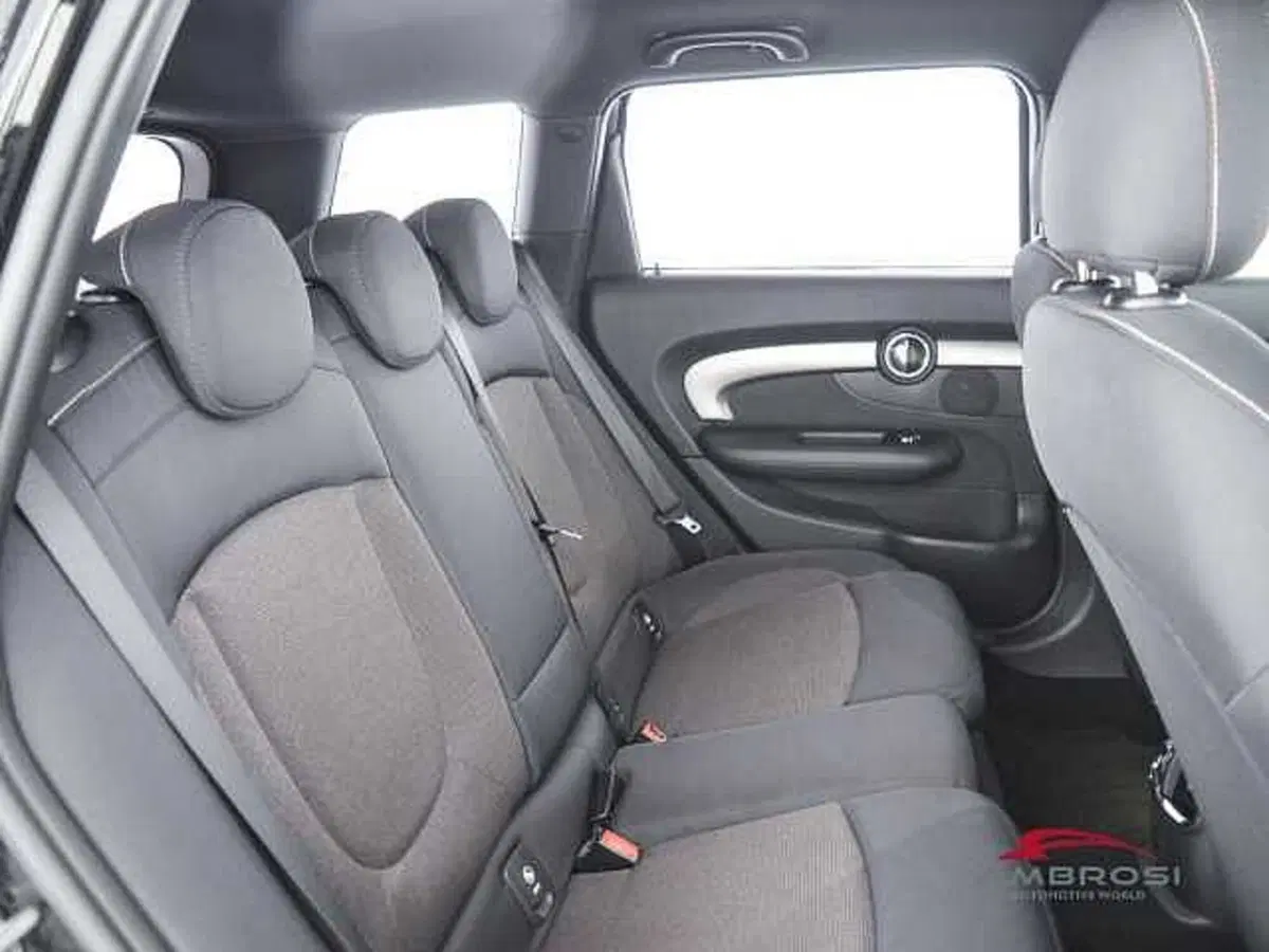 MINI Mini Clubman usata a Viterbo (11)
